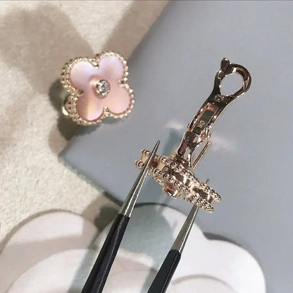 [⭐Veyra]CLOVER MEDIUM 1 MOTIFS  PINK MOP DIAMOND EARRINGS
