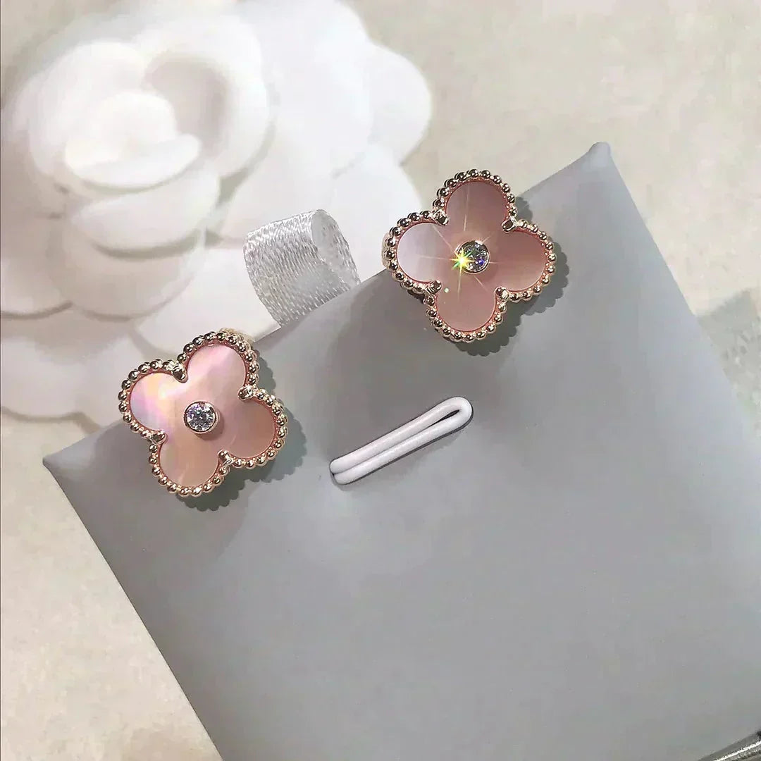 [⭐Veyra]CLOVER MEDIUM 1 MOTIFS  PINK MOP DIAMOND EARRINGS