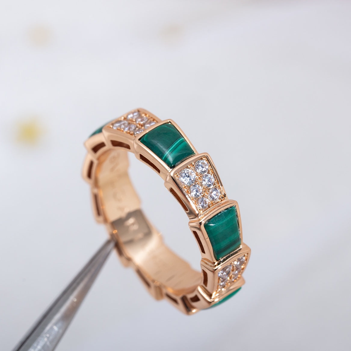[⭐Veyra]SERPENTI RING PINK GOLD MALACHITE DIAMOND PAVED 4MM