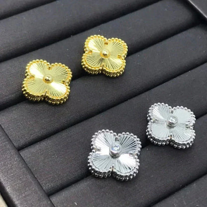 [⭐Veyra]CLOVER MINI 9.5MM LASER EARRINGS