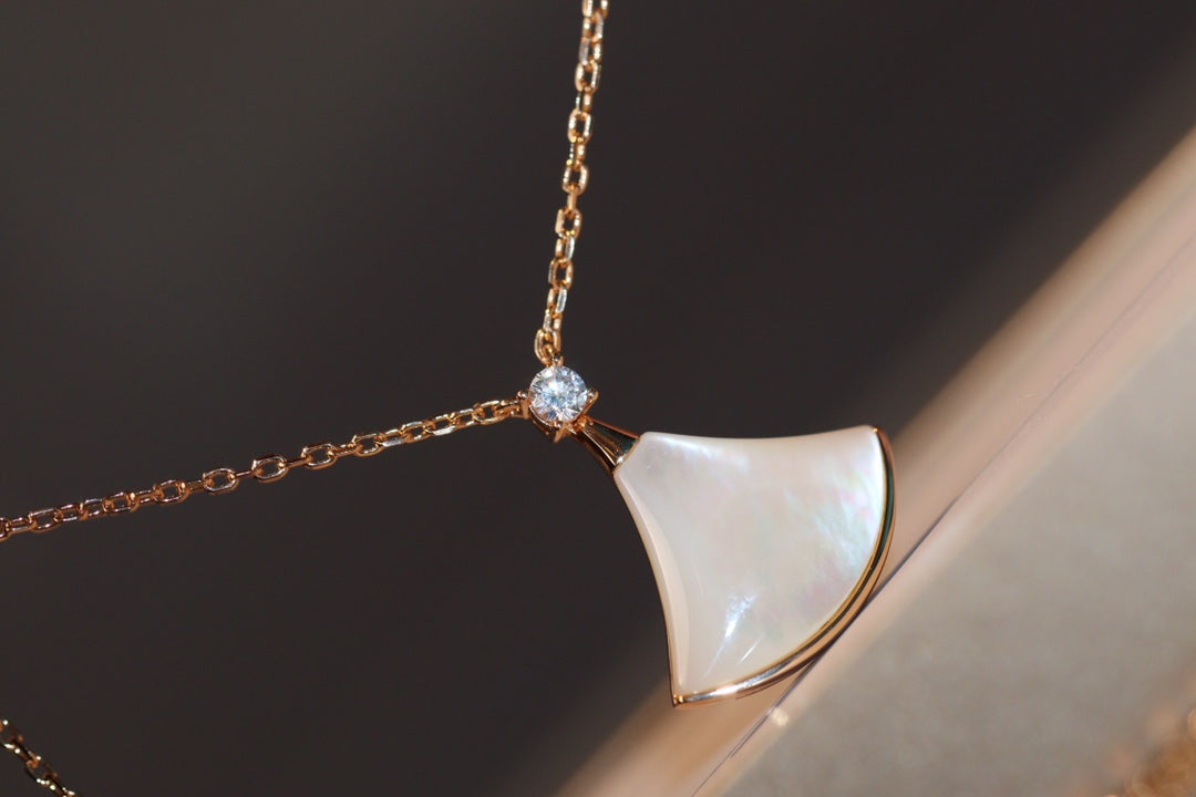 [⭐Veyra]DREAM NECKLACE WHITE MOP PINK GOLD 1 DIAMOND