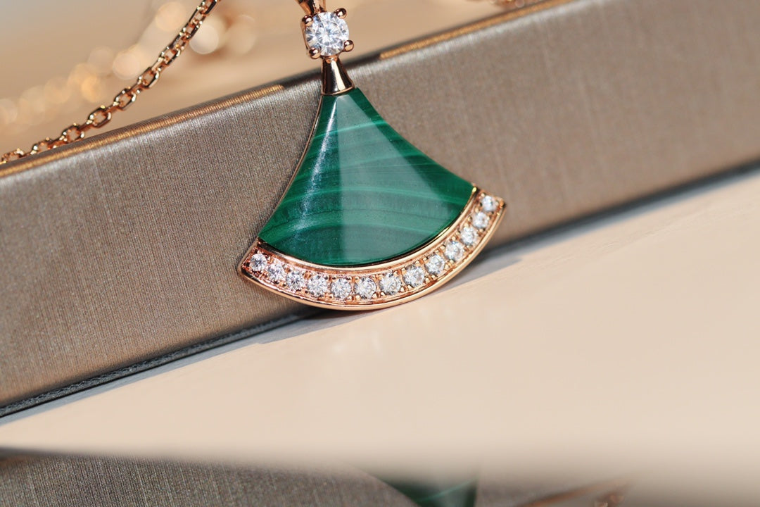 [⭐Veyra]DREAM NECKLACE MALACHITE DIAMOND
