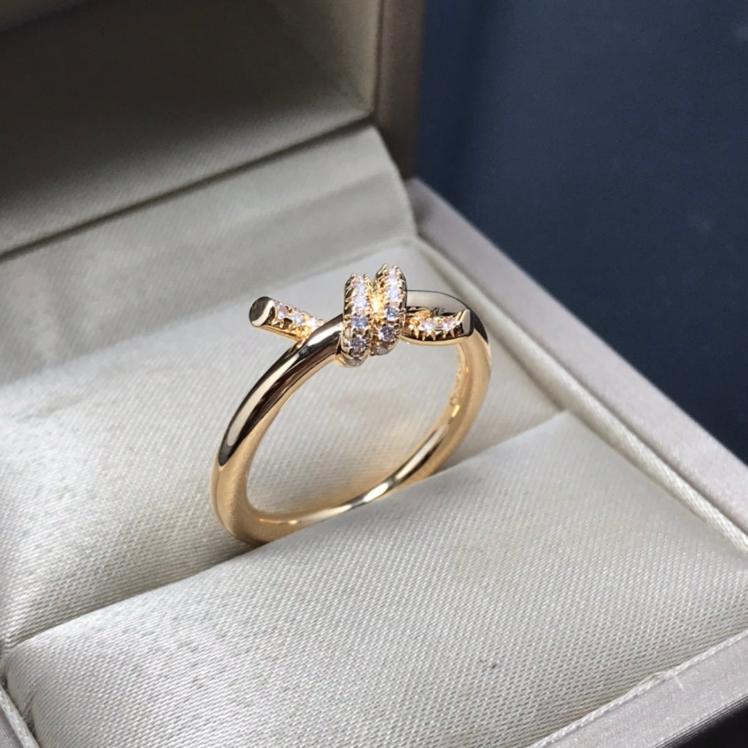 [⭐Veyra Jewels]KNOT RING 1.2MM DIAMOND