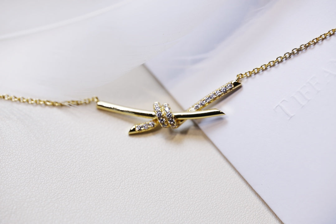 [⭐Veyra Jewels]KNOT NECKLACE GOLD DIAMONDS