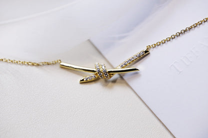 [⭐Veyra Jewels]KNOT NECKLACE GOLD DIAMONDS