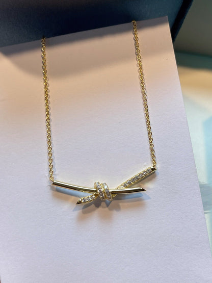 [⭐Veyra Jewels]KNOT NECKLACE GOLD DIAMONDS