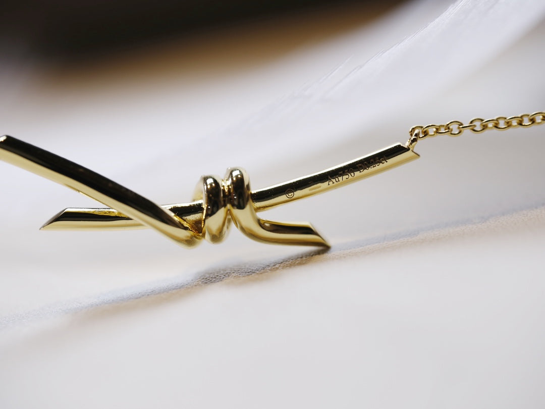 [⭐Veyra Jewels]KNOT NECKLACE GOLD DIAMONDS