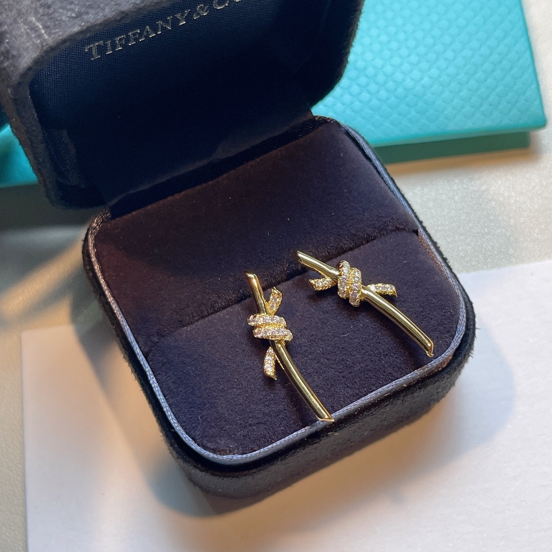[⭐Veyra Jewels]KNOT EARRINGS GOLD DIAMOND