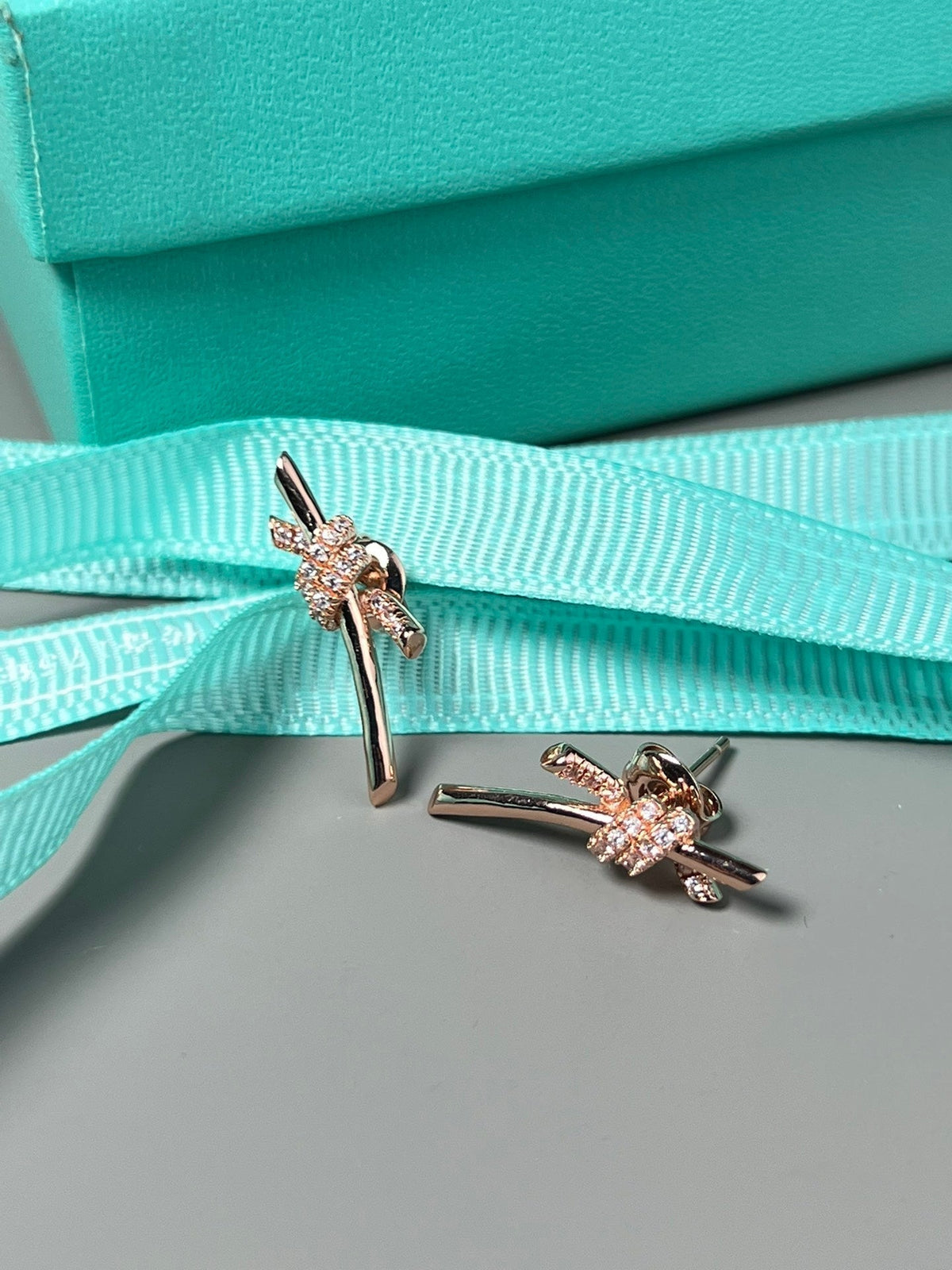 [⭐Veyra Jewels]KNOT EARRINGS PINK GOLD DIAMOND