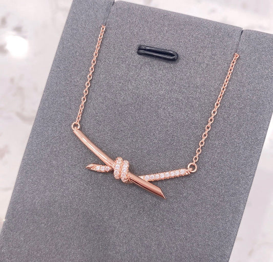 [⭐Veyra Jewels]KNOT NECKLACE DIAMONDS