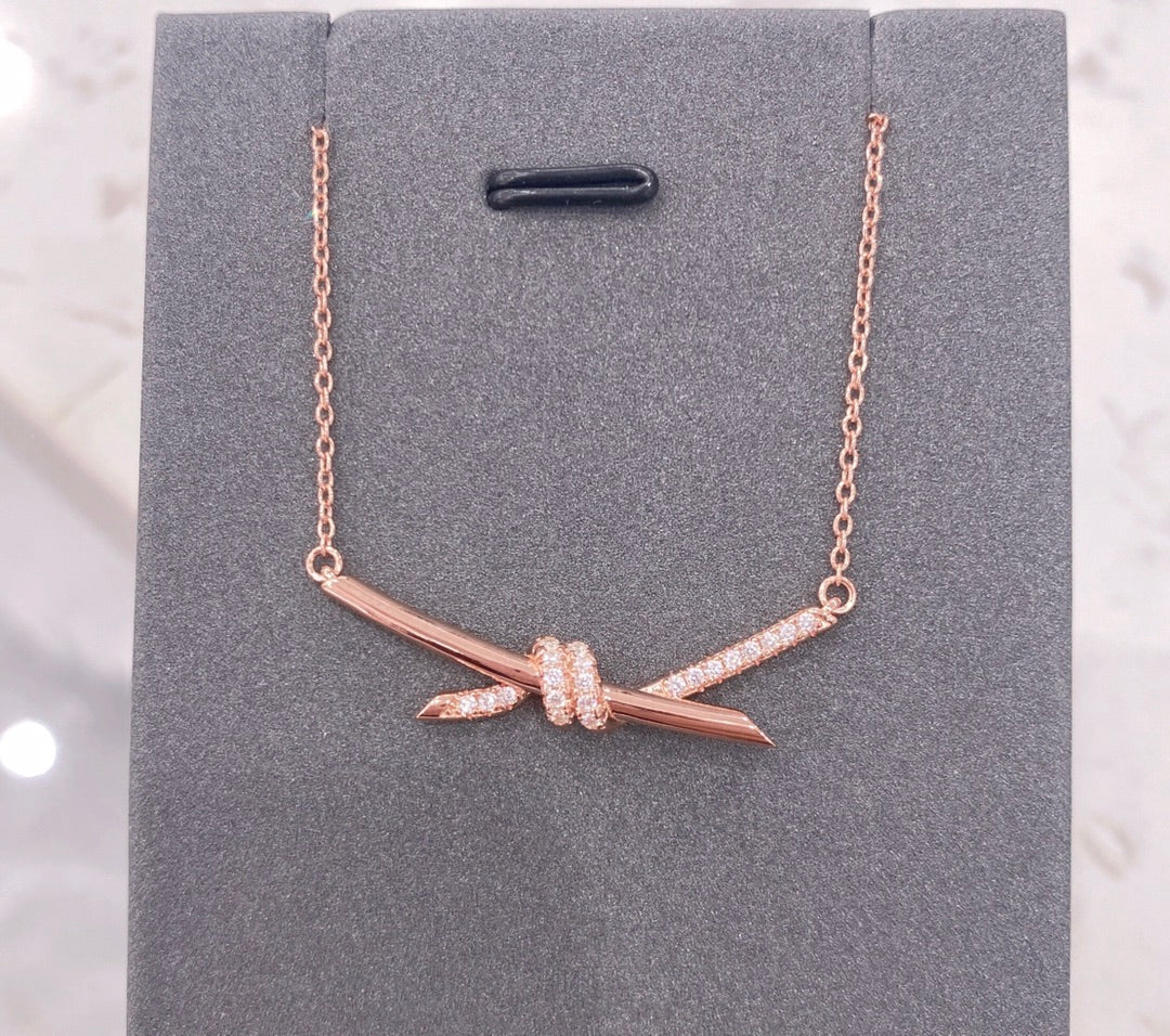 [⭐Veyra Jewels]KNOT NECKLACE DIAMONDS