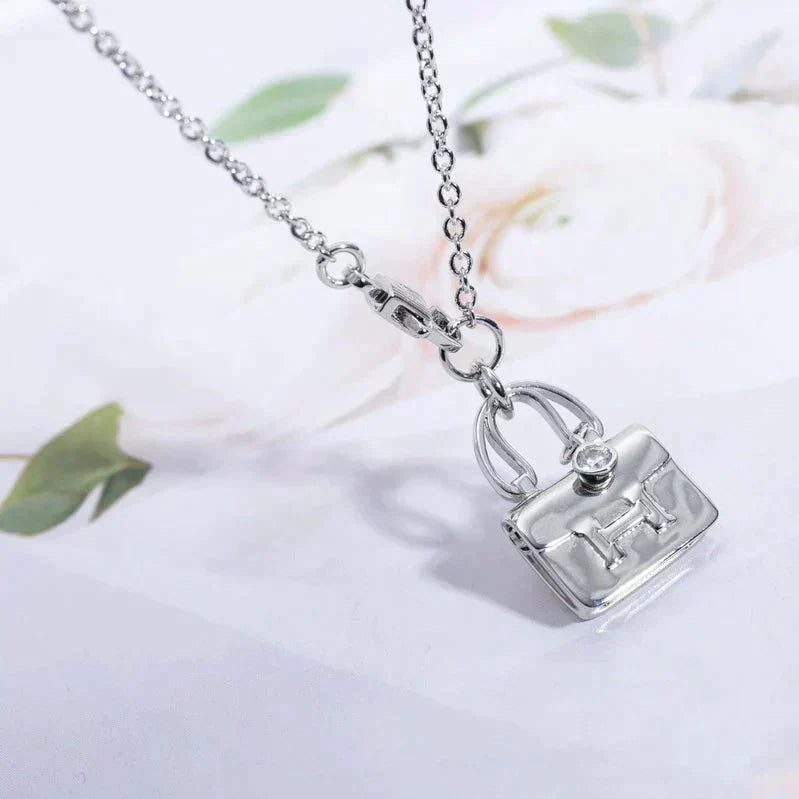 [⭐Veyra]AMULETTE PEDANT SILVER NECKLACE