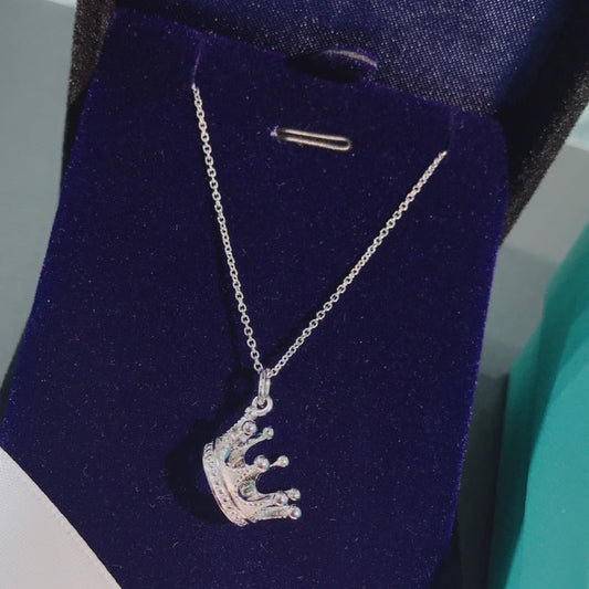 [⭐Veyra Jewels]CROWN PEDANT NECKLACE