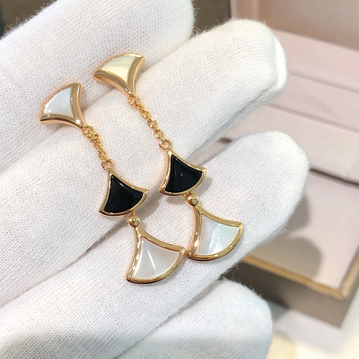 [⭐Veyra]DREAM EARRINGS 3 MOTIFS ONYX MOP PINK GOLD