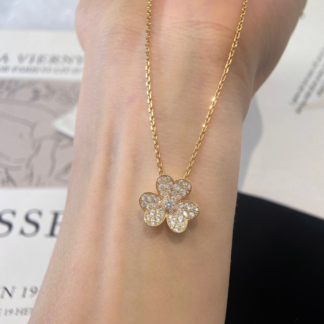 [⭐Veyra]FLOWER DIAMOND NECKLACE