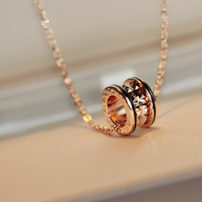 [⭐Veyra]ZERO 1 ROCK PEDANT PINK GOLD BLACK NECKLACE