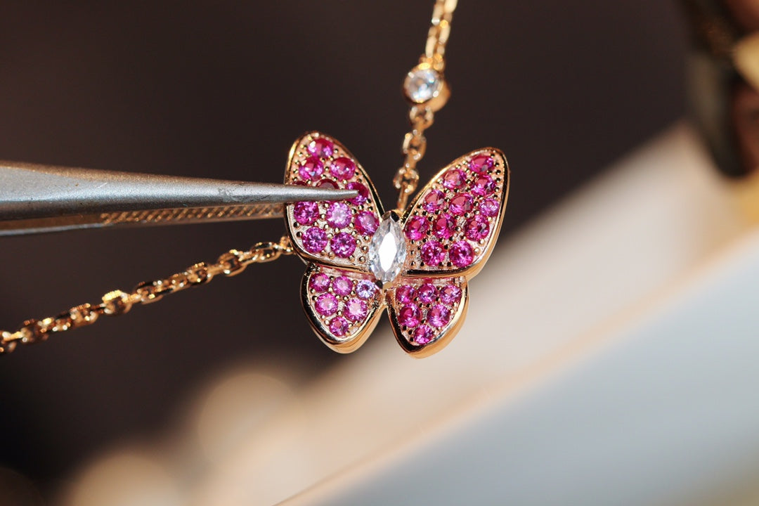 [⭐Veyra]BUTTERFLY RED DIAMOND ROSE GOLD NECKLACE