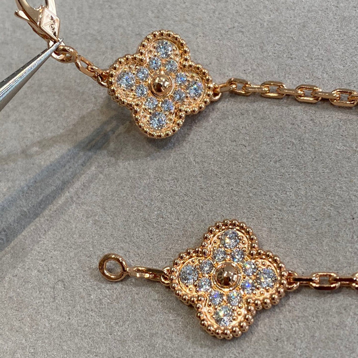 [⭐Veyra] CLOVER 5 MOTIF FULL DIAMOND BRACELET COLLECTION