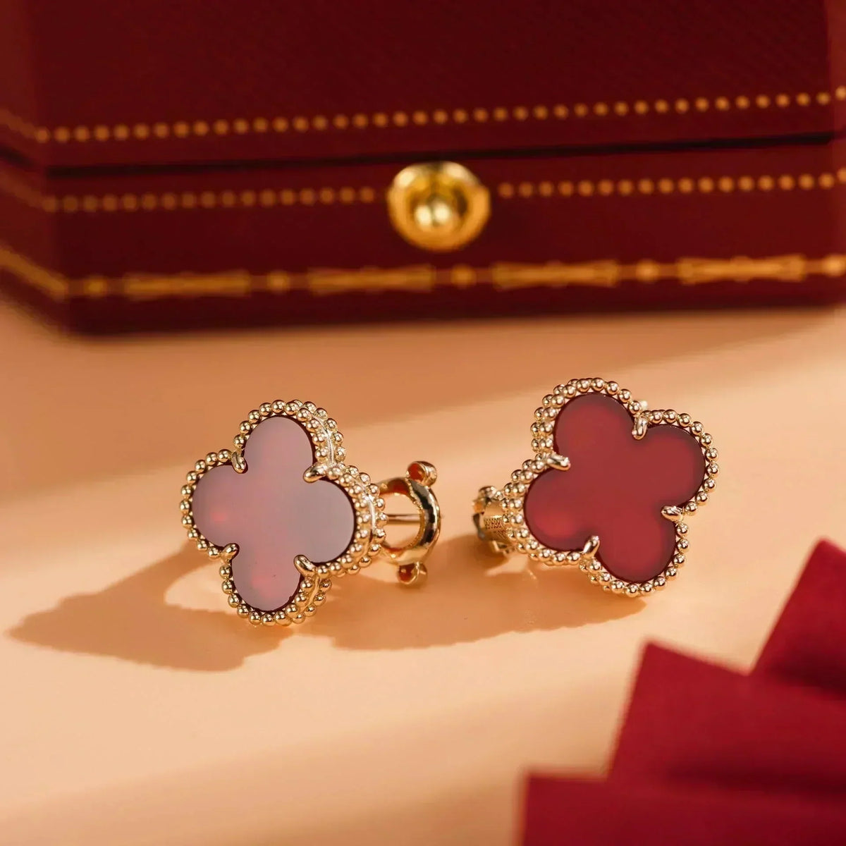 [⭐Veyra]CLOVER MEDIUM 1 MOTIFS CARNELIAN  EARRINGS