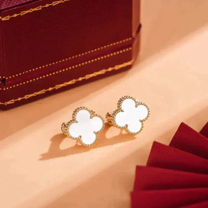 [⭐Veyra]CLOVER MEDIUM 1 MOTIFS  WHITE MOP STUD EARRINGS