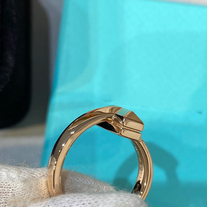 [⭐Veyra Jewels]T WIRE MEDIUM DIAMOND RING