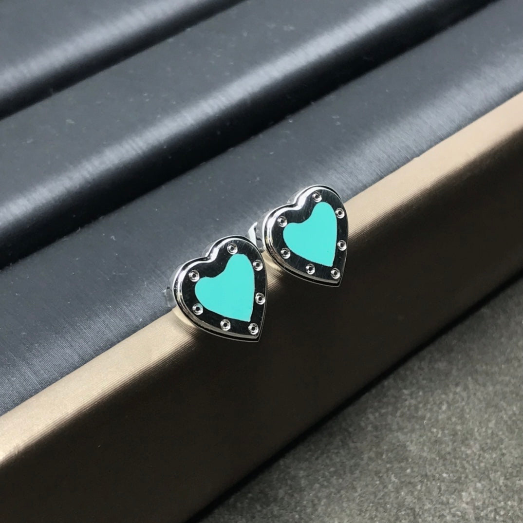 [⭐Veyra Jewels]HEART STUD SILVER EARRINGS