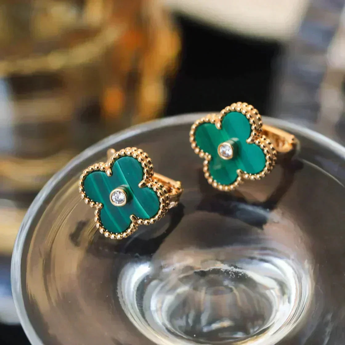 [⭐Veyra]CLOVER MEDIUM 1 MOTIFS MALACHITE DIAMOND EARRINGS