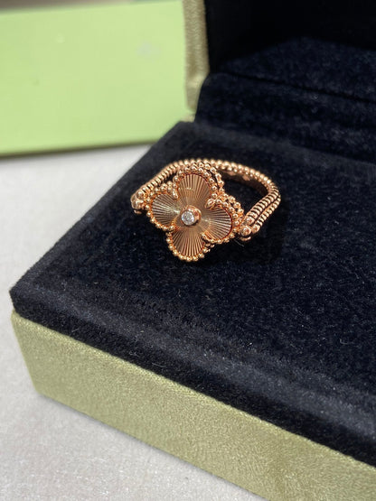 [⭐Veyra]CLOVER RIVERSIBLE ROSE GOLD RING