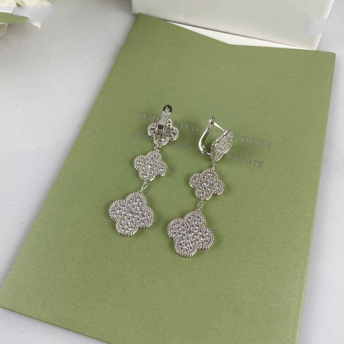 [⭐Veyra]CLOVER 3 MOTIF DIAMOND SILVER DROP EARRINGS