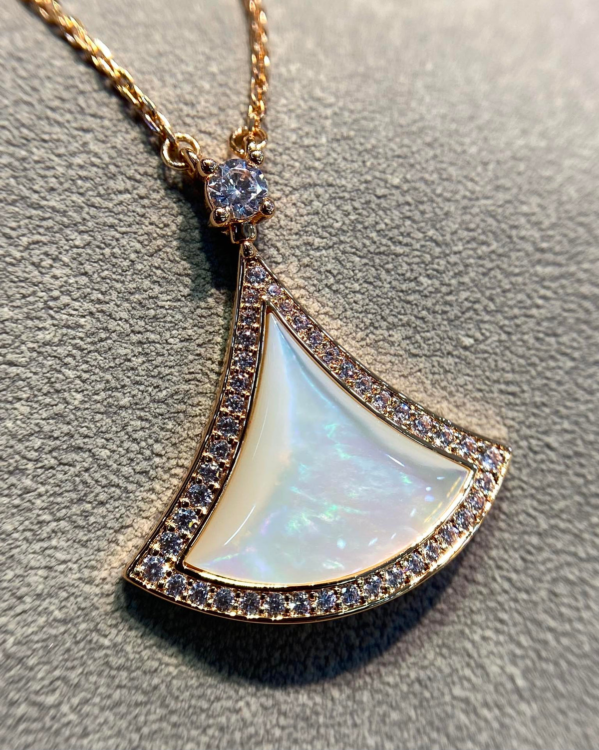 [⭐Veyra]DREAM MOP DIAMOND PAVED PINK GOLD NECKLACE