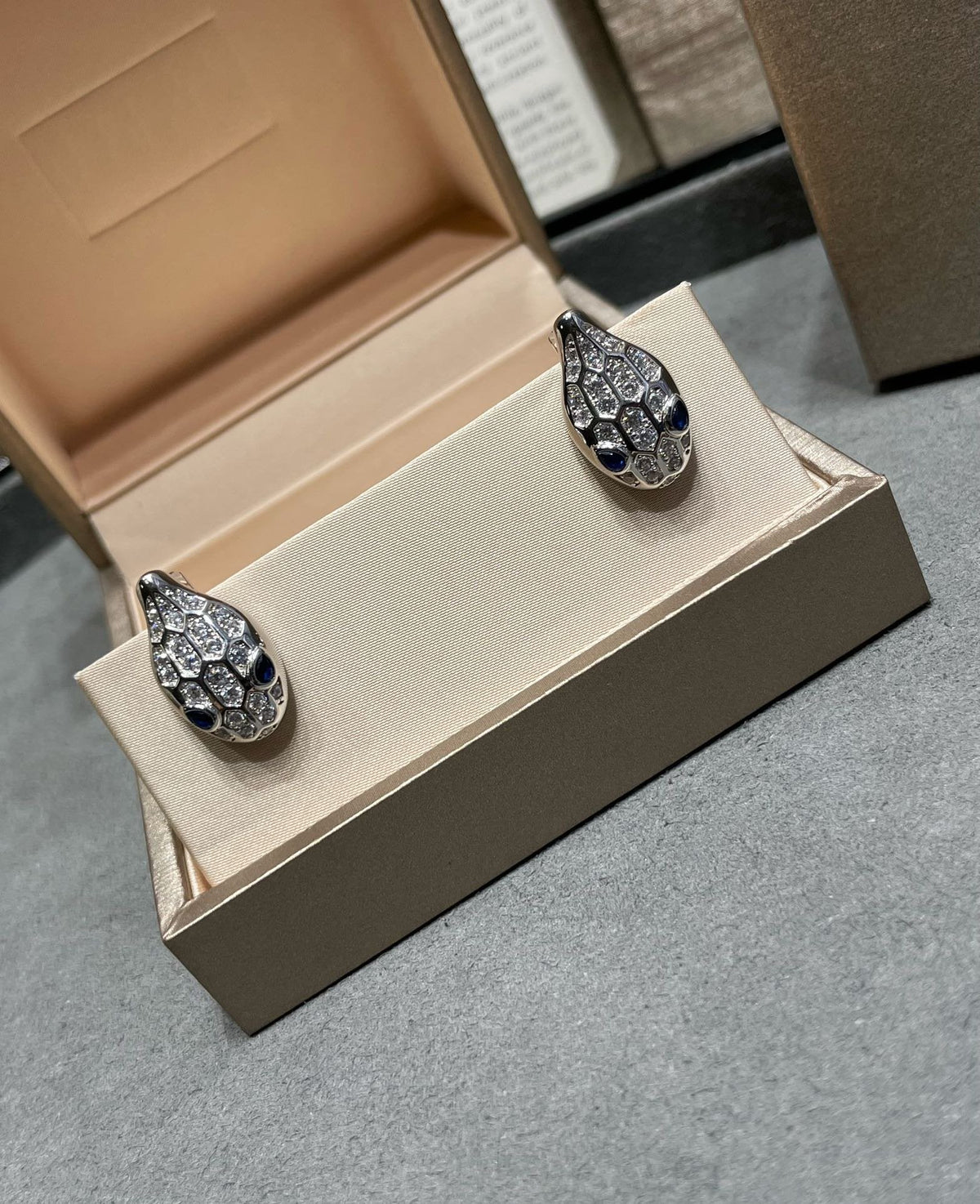 [⭐Veyra]SERPENT DIAMOND STUD EARRINGS