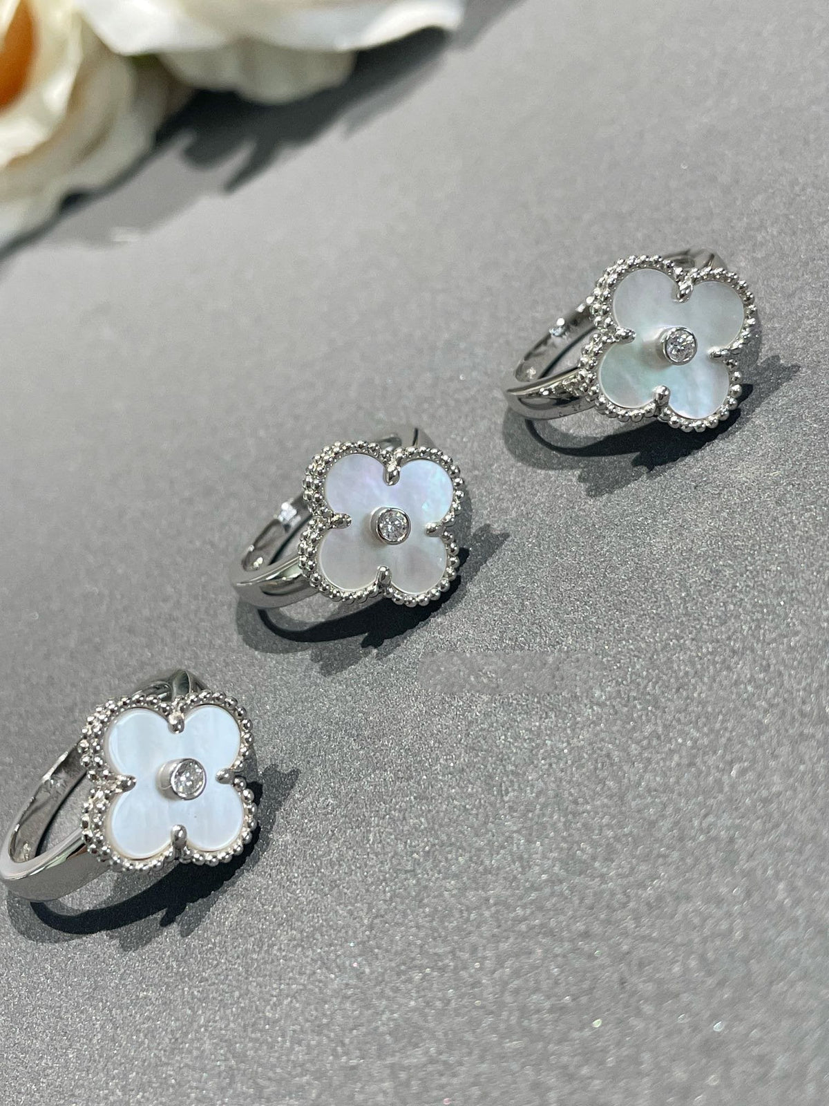[⭐Veyra]CLOVER SILVER MOP DIAMOND RING