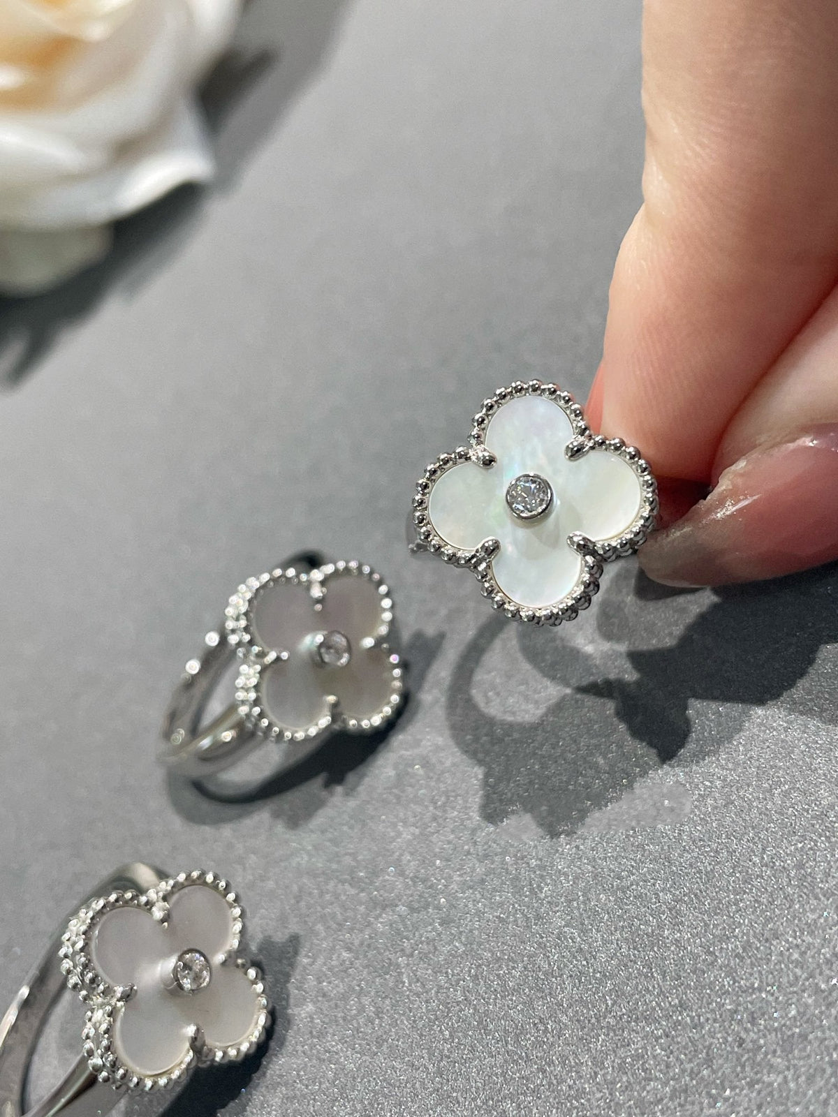 [⭐Veyra]CLOVER SILVER MOP DIAMOND RING