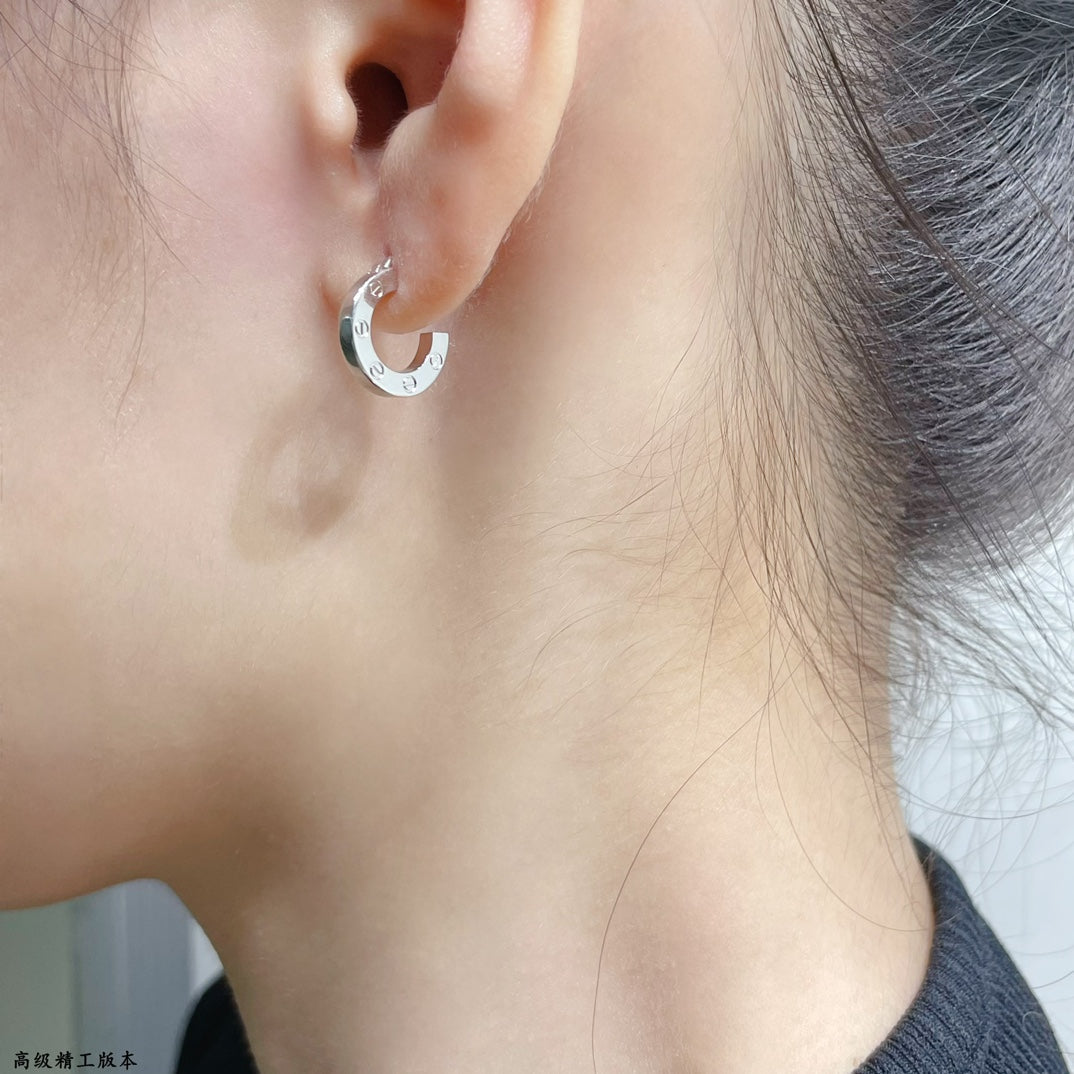 [⭐Veyra]LOVE MINI EARRINGS