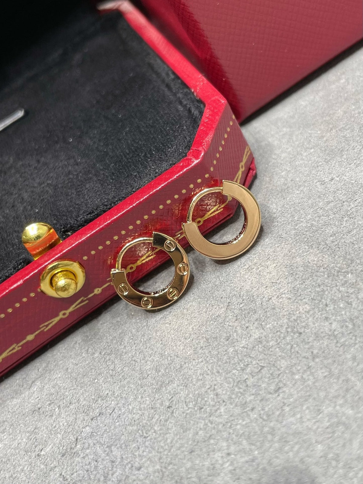 [⭐Veyra]LOVE MINI EARRINGS