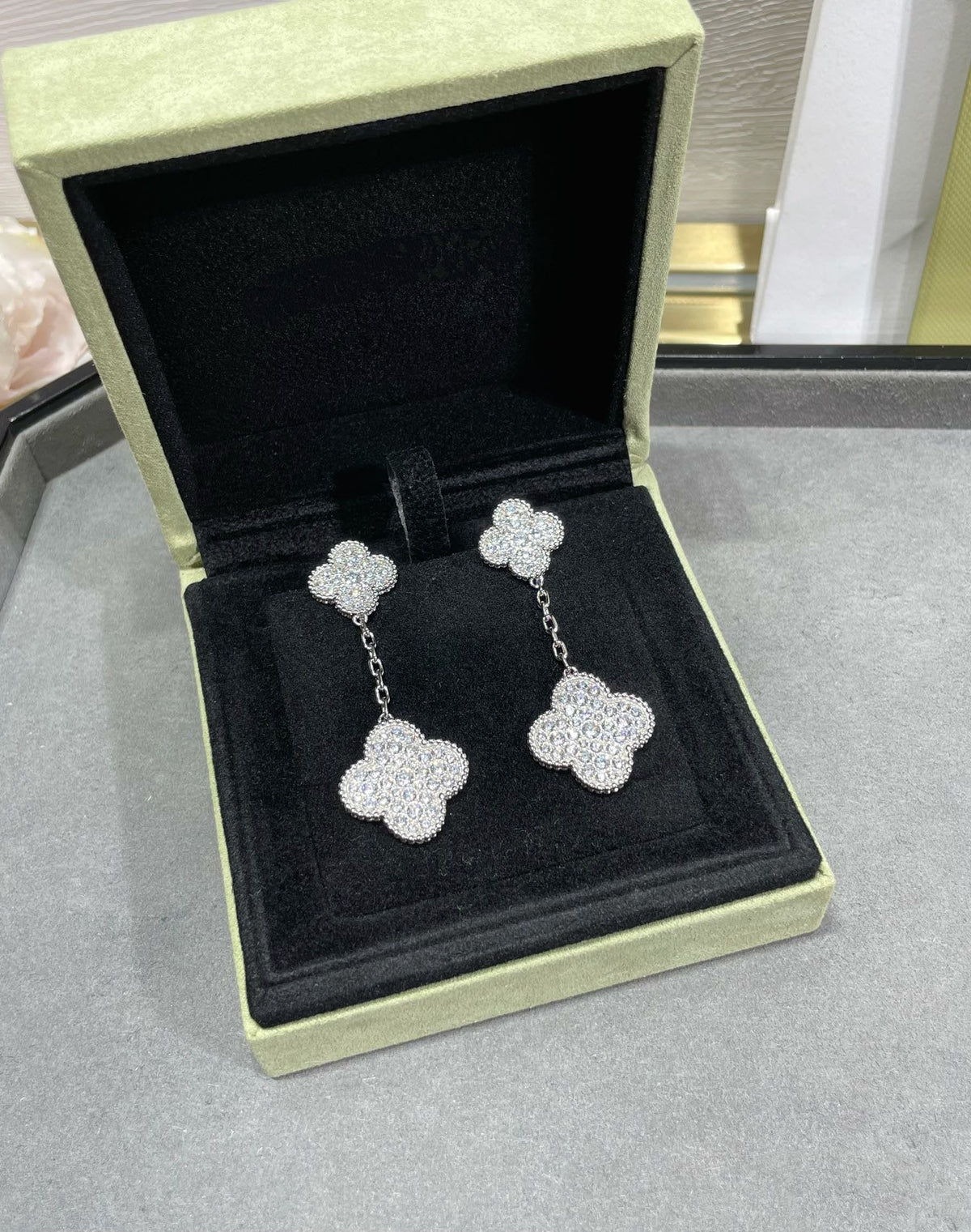 [⭐Veyra]CLOVER 2 MOTIFS DIAMOND PAVED SILVER EARRINGS