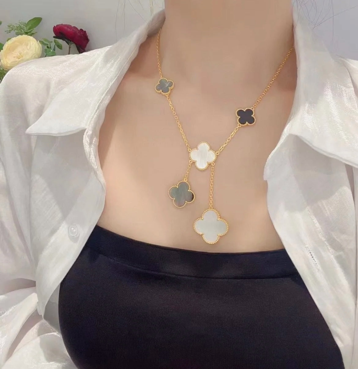[⭐Veyra]CLOVER 6 MOTIF MOP ONYX GOLD NECKLACE