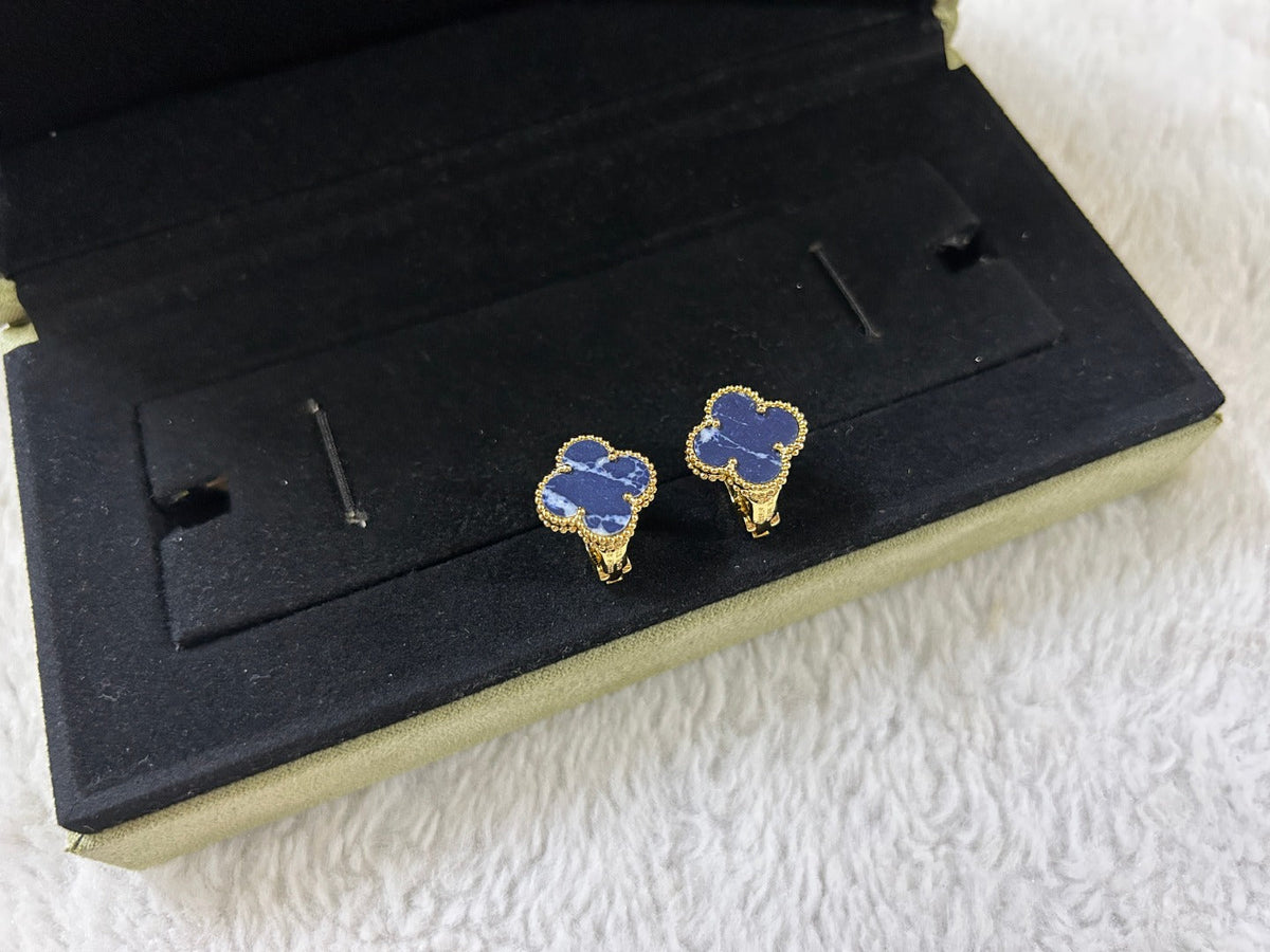 [⭐Veyra]CLOVER PIETERSITE MEDIUM STUD EARRINGS