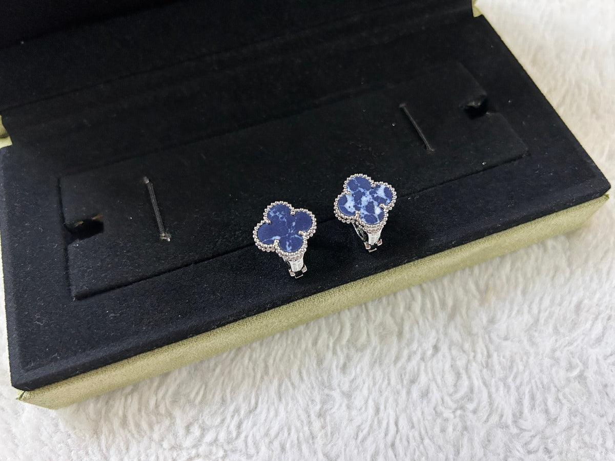 [⭐Veyra]CLOVER PIETERSITE MEDIUM STUD EARRINGS