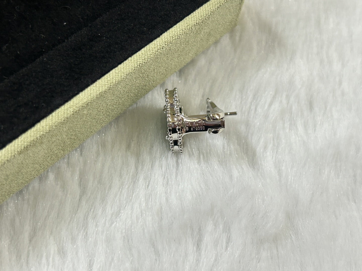 [⭐Veyra]CLOVER PIETERSITE MEDIUM STUD EARRINGS