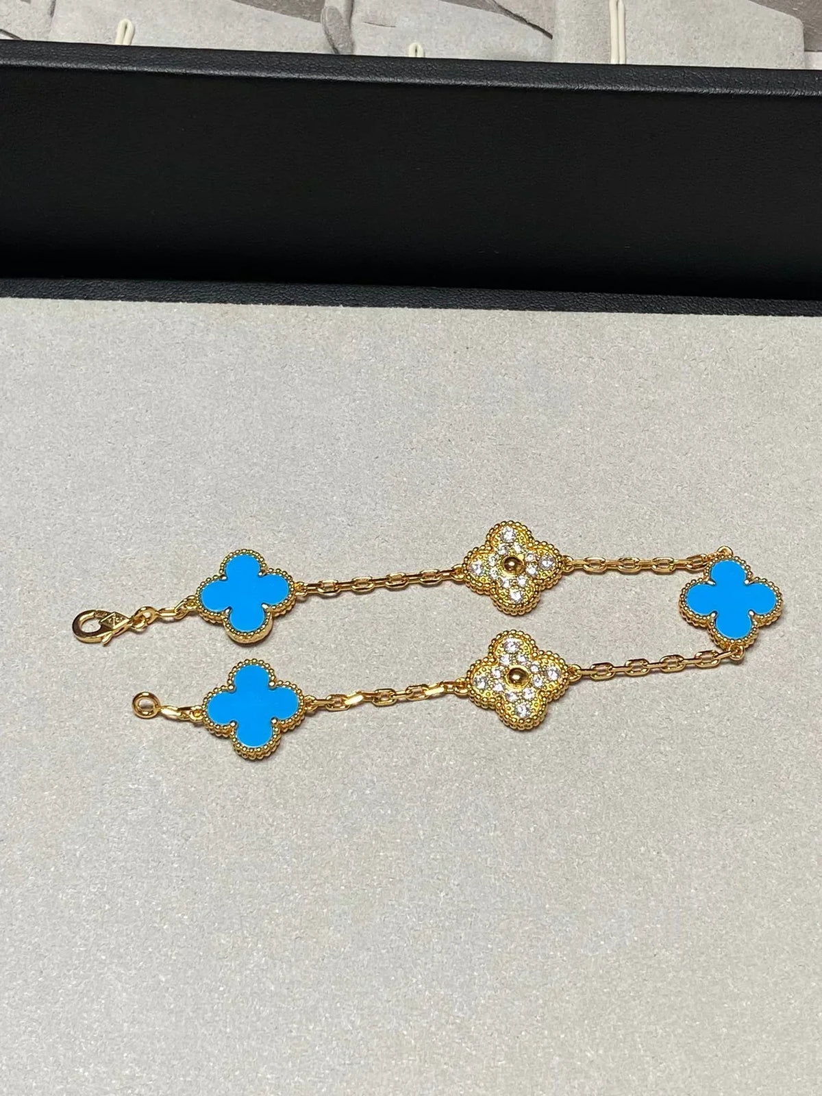 [⭐Veyra] CLOVER 5 MOTIF BLUE AGATE BRACELET COLLECTION