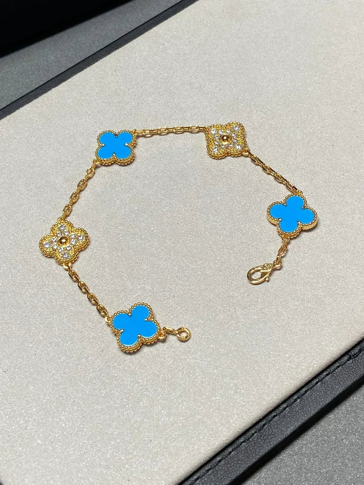 [⭐Veyra] CLOVER 5 MOTIF BLUE AGATE BRACELET COLLECTION