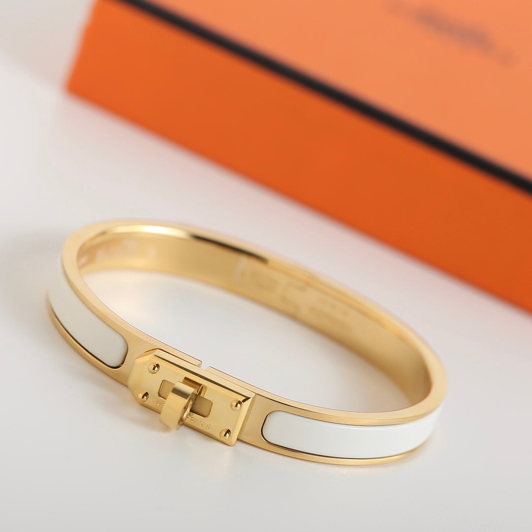 [⭐Veyra]HM KELLY WHITE BRACELET