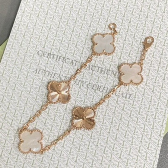 [⭐Veyra]CLOVER WHITE PEARL MOP 5 MOTIF BRACELET COLLECTION