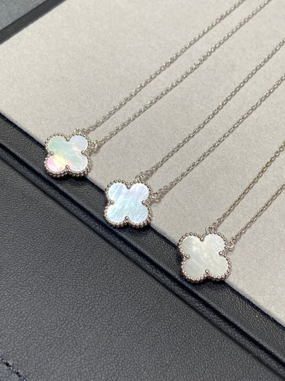 [⭐Veyra]CLOVER MEDIUM SILVER WHITE MOP NECKLACE
