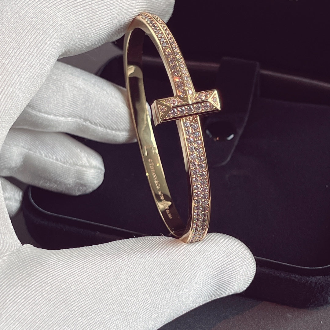 [⭐Veyra Jewels]T1 WIDE HINGED BANGLE DIAMOND PAVED BRACELET