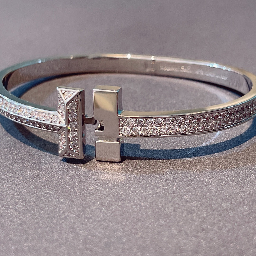 [⭐Veyra Jewels]T1 WIDE HINGED BANGLE DIAMOND PAVED BRACELET