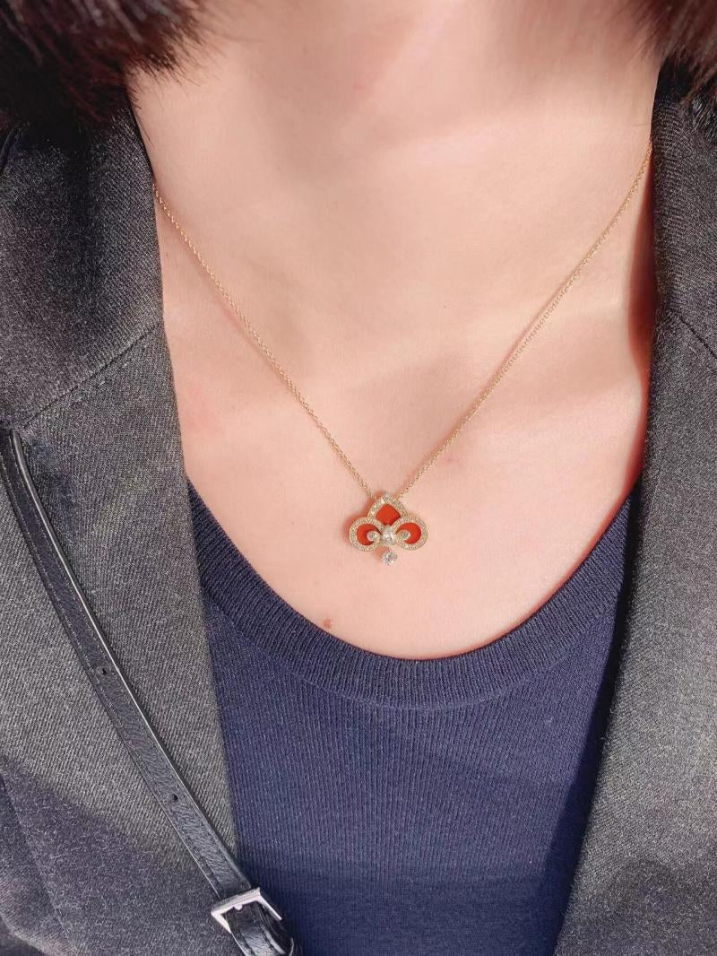 [⭐Veyra Jewels]FLEUR DE LIS PINK GOLD DIAMOND NECKLACE