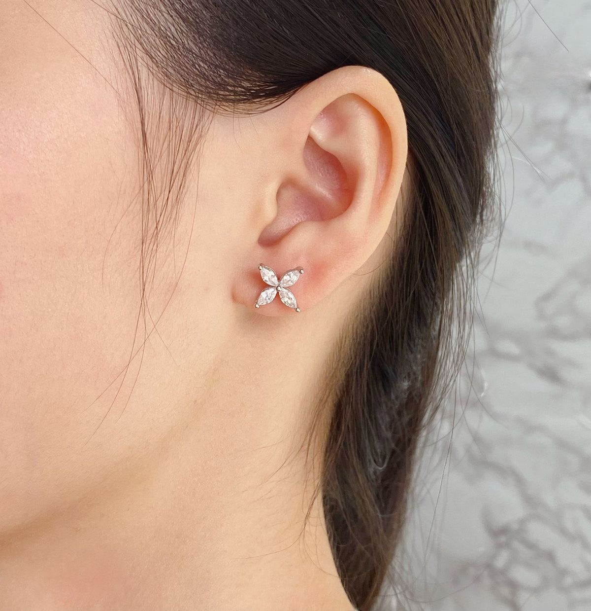 [⭐Veyra Jewels]VICTORIA SILVER DIAMOND STUD MINI EARRINGS