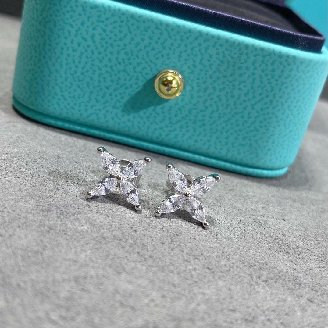 [⭐Veyra Jewels]VICTORIA SILVER DIAMOND STUD MINI EARRINGS